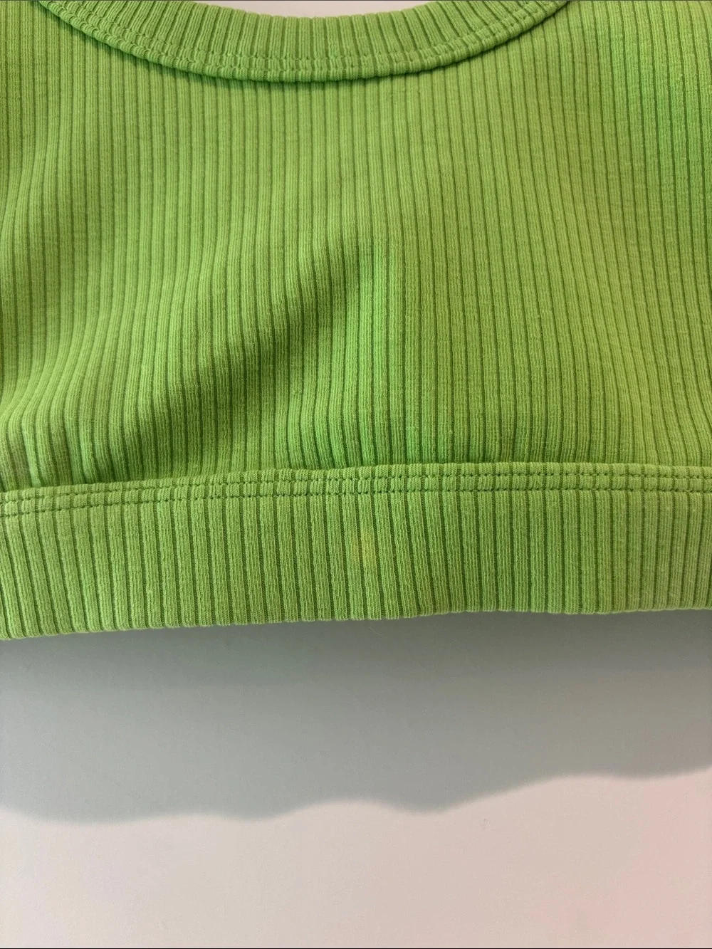 ALO Yoga Wellness Ribbed Sports Bra – Green – XS
